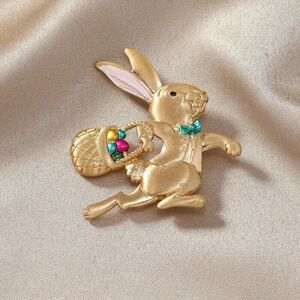 Vintage Baroque Cute Rabbit Metal Brooch.